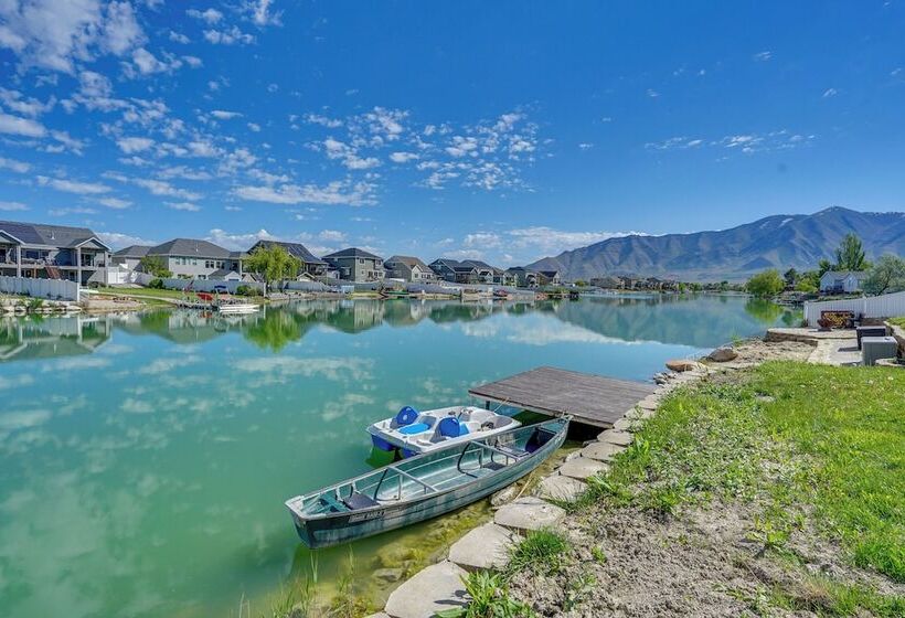 Lakefront Utah Home W/ Private Beach, Dock & Canoe