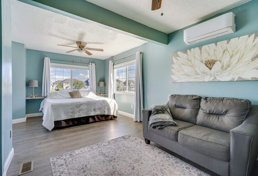 Lakefront Utah Home W/ Private Beach, Dock & Canoe