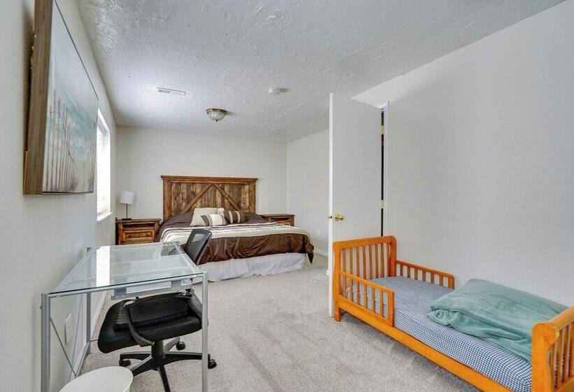 Lakefront Utah Home W/ Private Beach, Dock & Canoe