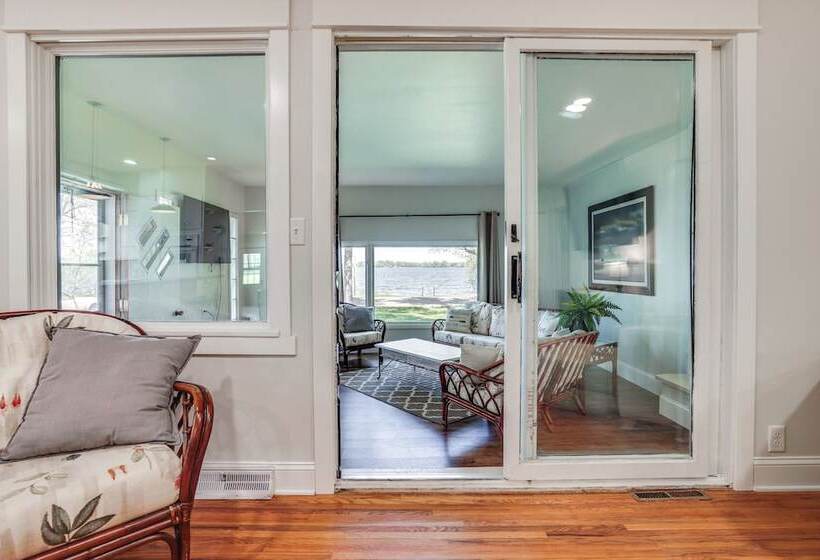 Lakeside Litchfield Home W/ Patio & Gas Grill!