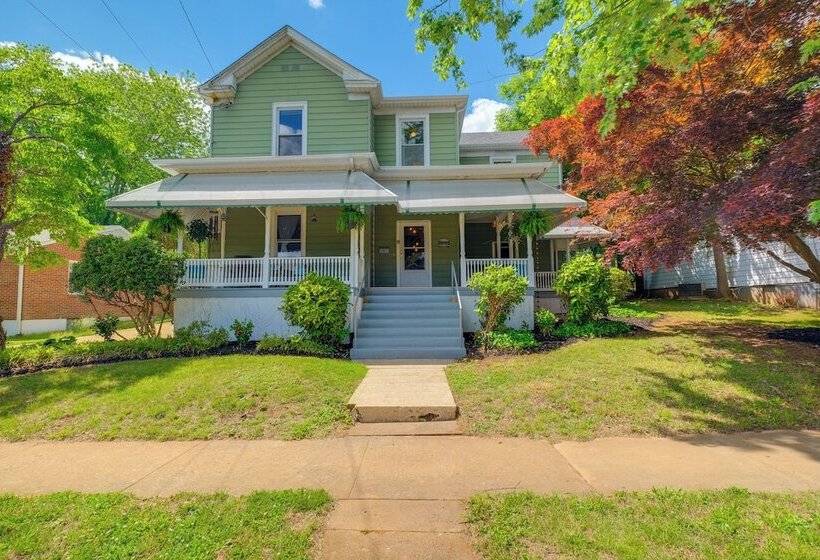 Large Lynchburg Family Home W/ Hot Tub: 4 Mi To Lu