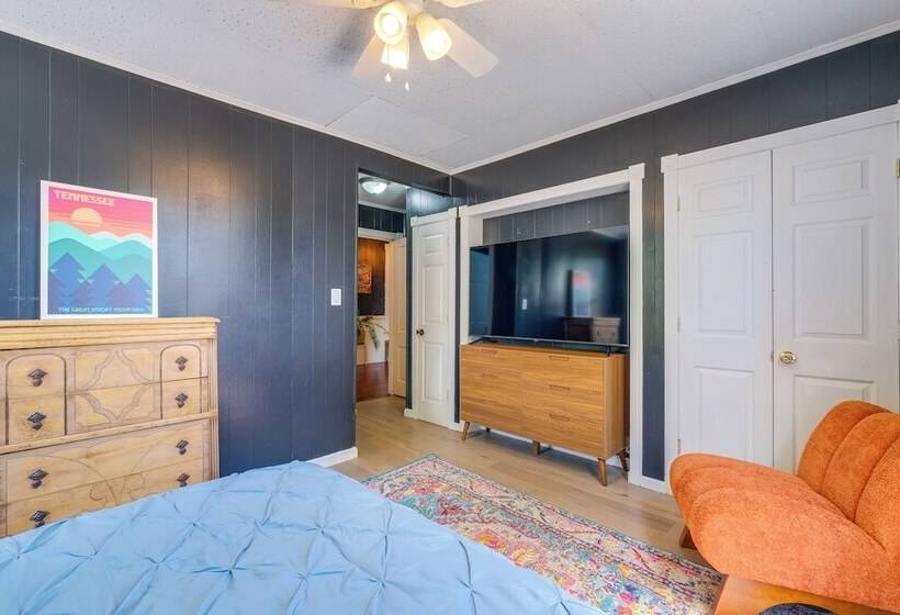 Large Lynchburg Family Home W/ Hot Tub: 4 Mi To Lu