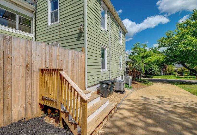 Large Lynchburg Family Home W/ Hot Tub: 4 Mi To Lu