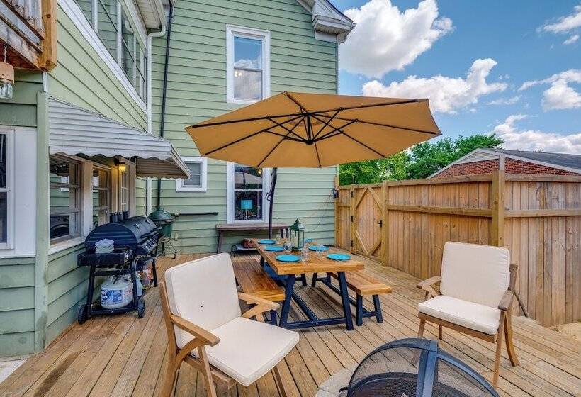 Large Lynchburg Family Home W/ Hot Tub: 4 Mi To Lu