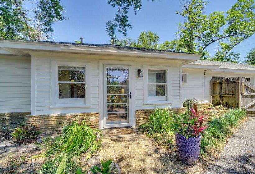 Long Beach Cottage, Walk To Beach & Downtown!