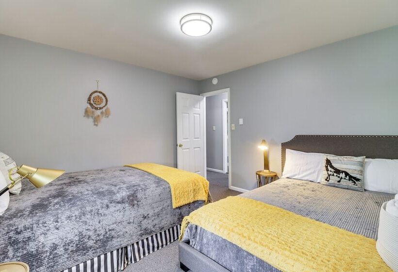 Long Pond Home W/ Hot Tub ~ 8 Mi To Kalahari!