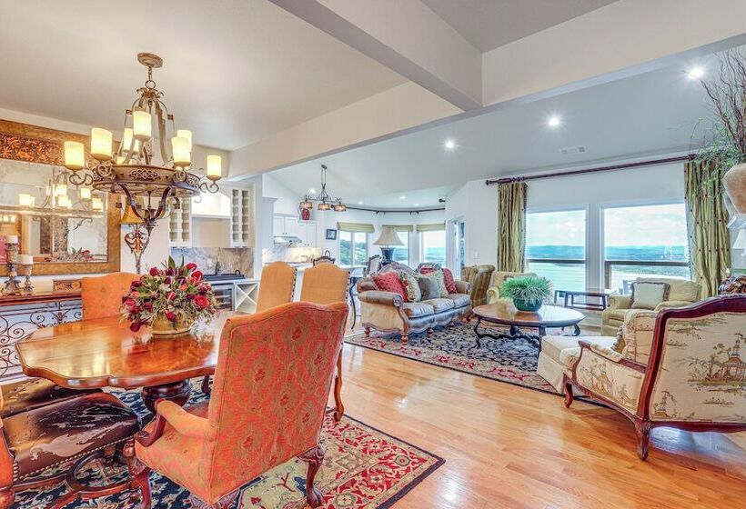 Luxe Home W/ Panoramic Greers Ferry Lake Views