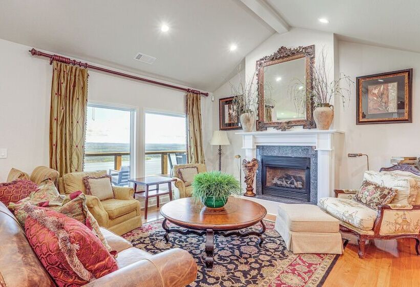 Luxe Home W/ Panoramic Greers Ferry Lake Views