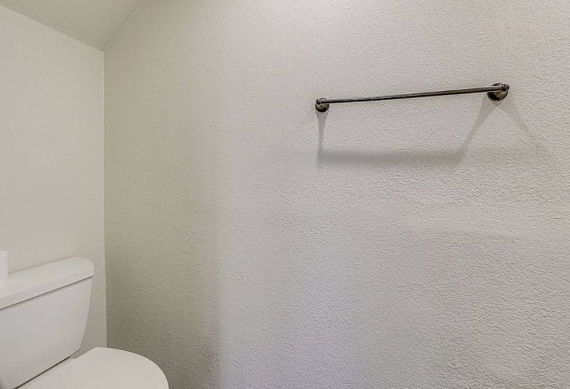 Luxe Home W/ Panoramic Greers Ferry Lake Views