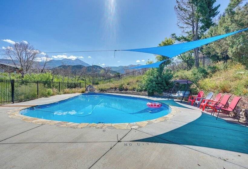 14 Mi To Main Street Moab: Cabin W/ Hot Tub Access