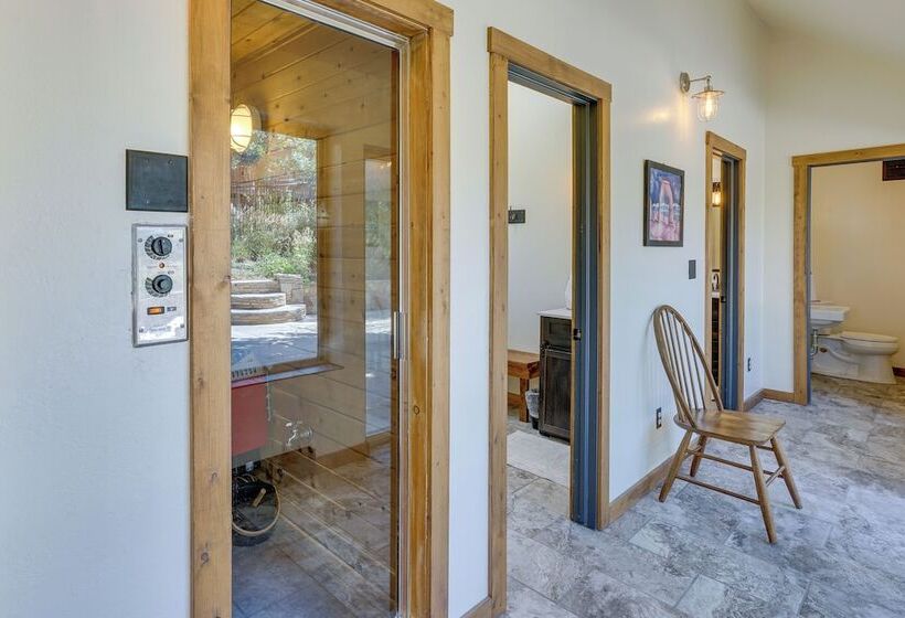 14 Mi To Main Street Moab: Cabin W/ Hot Tub Access