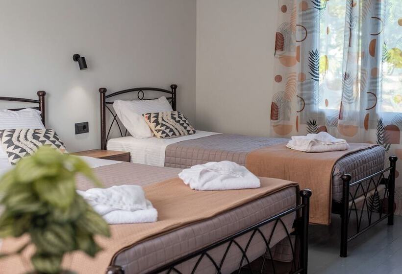 Makris Gialos Lemon Cottage In Lassi Kefalonia