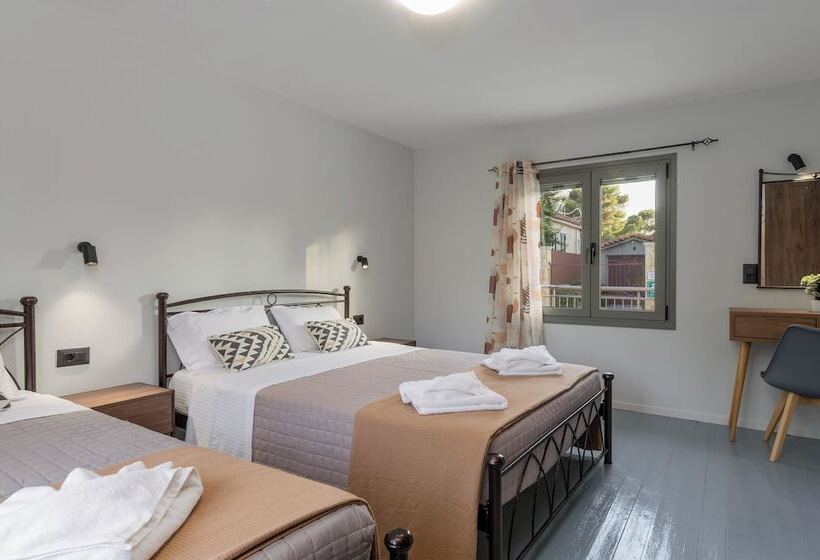 Makris Gialos Lemon Cottage In Lassi Kefalonia