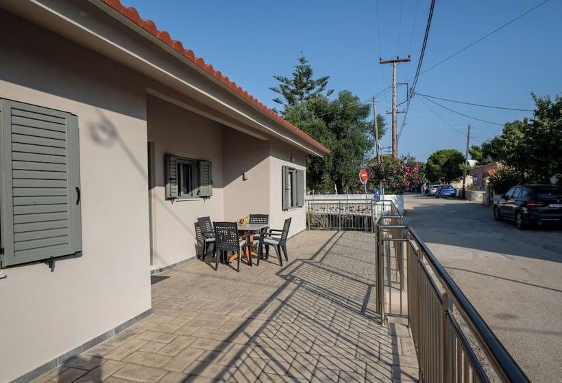 Makris Gialos Lemon Cottage In Lassi Kefalonia