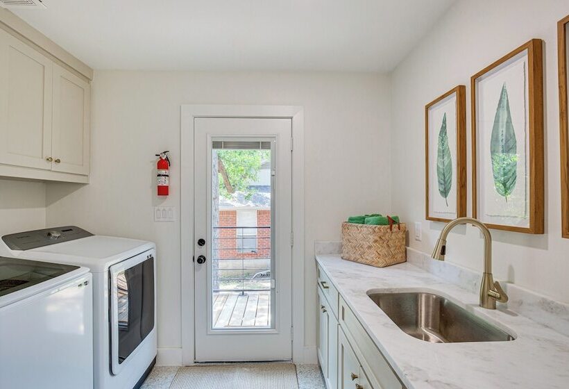 Dock & Fire Pit: Lakefront Home In Malakoff!