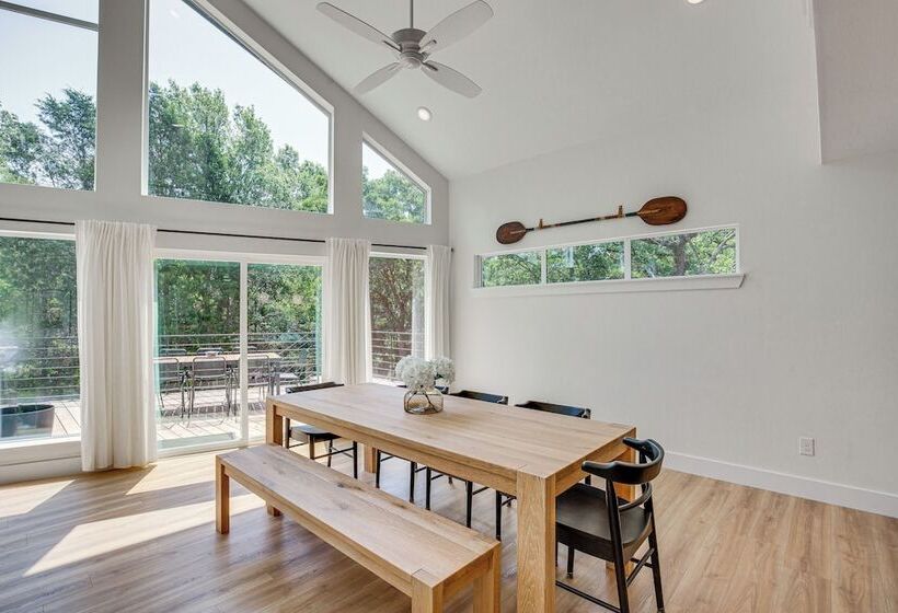 Dock & Fire Pit: Lakefront Home In Malakoff!