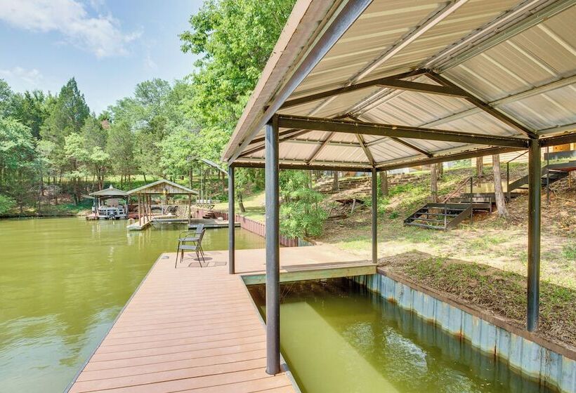 Dock & Fire Pit: Lakefront Home In Malakoff!
