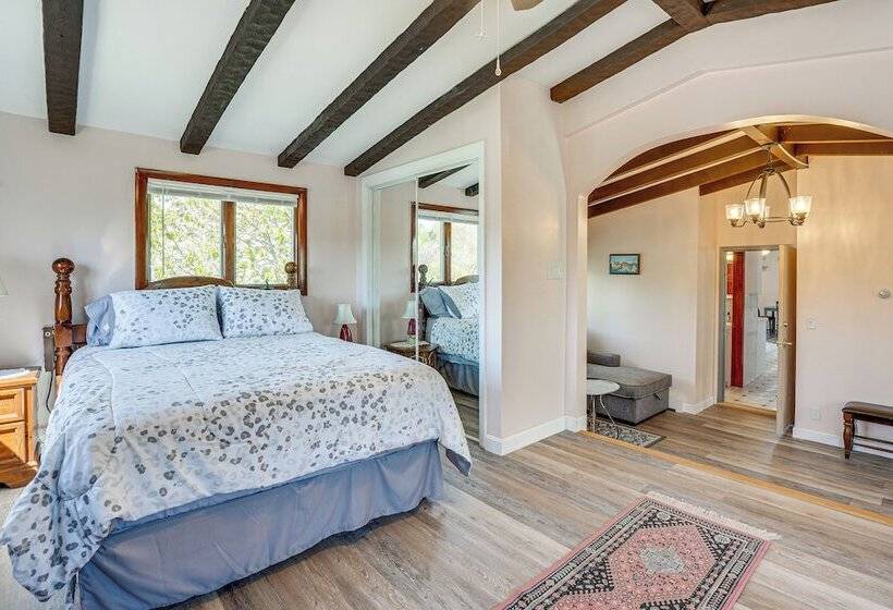 Massachusetts Abode W/ Deck & Grill: Near Beaches!