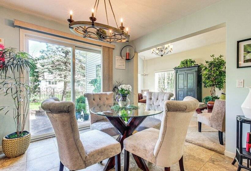 Menasha Home W/ Patio   Walking Distance To Lake!