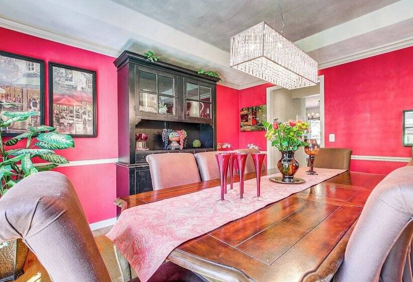 Menasha Home W/ Patio   Walking Distance To Lake!