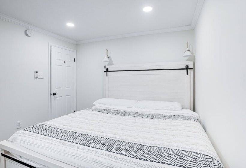 Mineral Cottage W/ Fire Pit: Steps To Lake Anna!