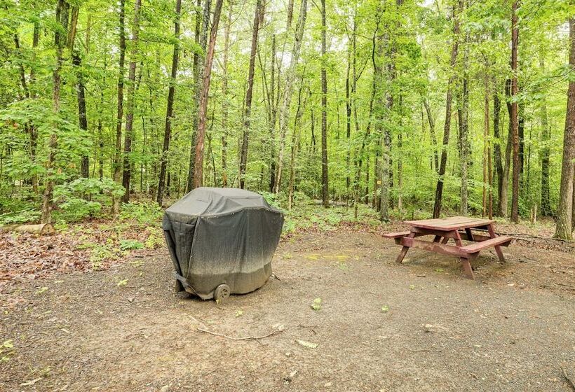 Mineral Cottage W/ Fire Pit: Steps To Lake Anna!