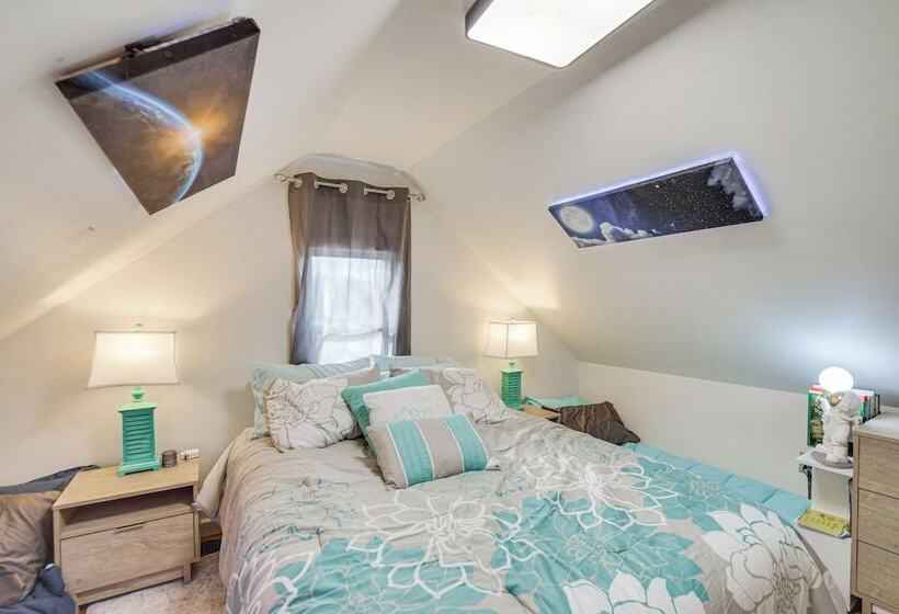 Modern Casselton Vacation Rental: 22 Mi To Fargo!