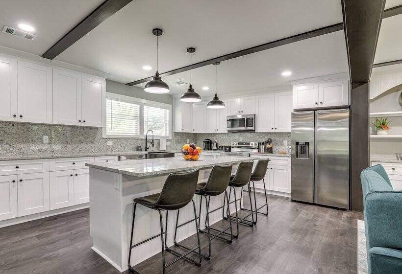 Modern Decatur Gem W/ Deck, 10 Mi To Atlanta