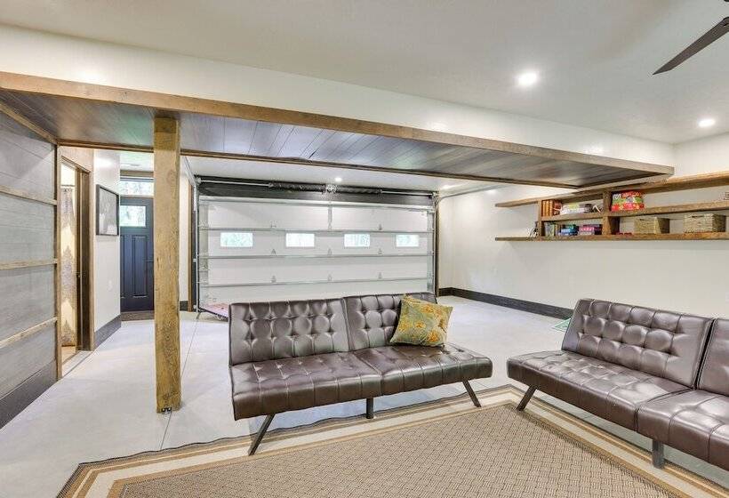 Modern Louisville Home On 3 Acres W/ Gas Fire Pit!