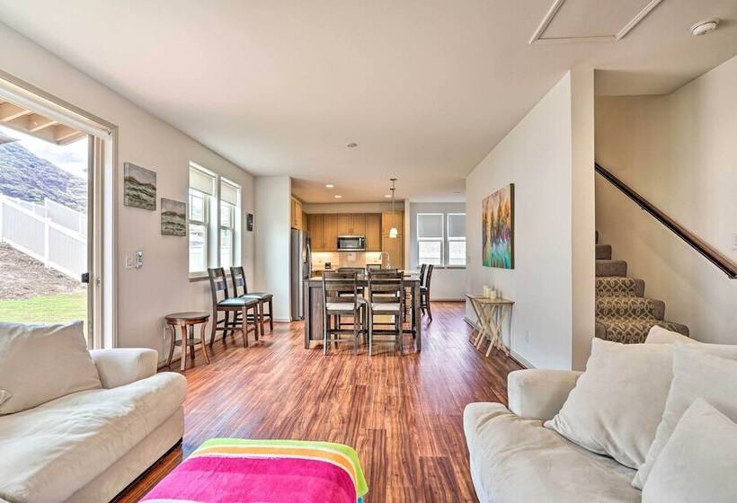 Modern Waianae Home W/ Mountain & Valley View