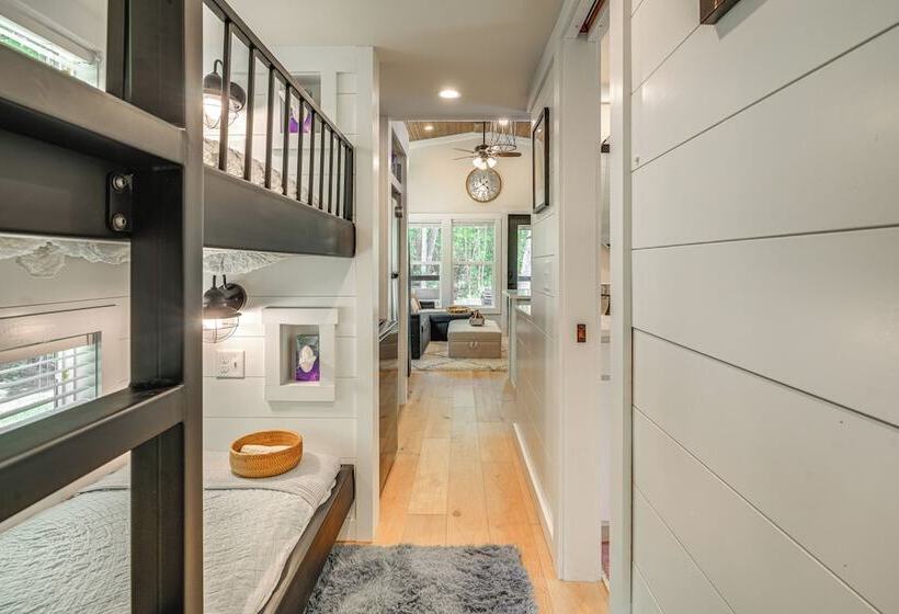 Monteagle Cabin W/ Swim Spa, Sauna & Fire Pit!