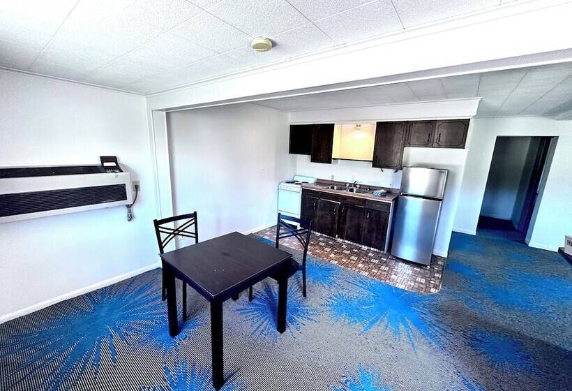 מוטל Budget Host Inn Manistique