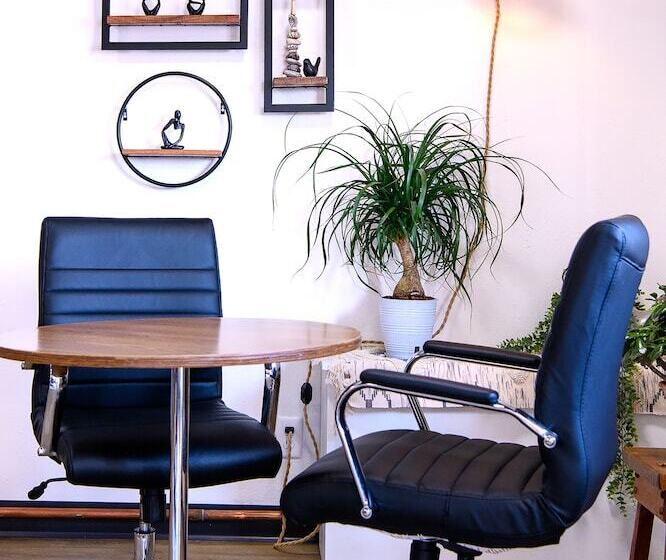 فندق على الطريق Hansen Inn And Cabins