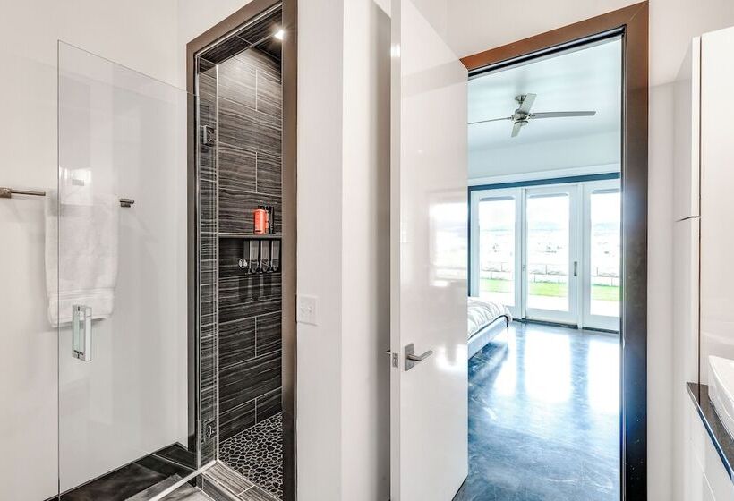 Motorcycle Themed Home In Spearfish W/ Hot Tub!