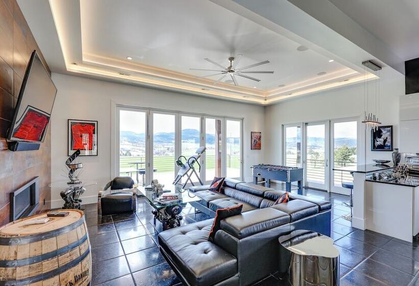 Motorcycle Themed Home In Spearfish W/ Hot Tub!