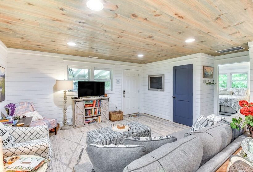 Mountain Escape W/ Gas Grill Near Lake Burton!