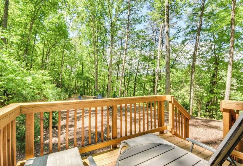 Mountain Escape W/ Gas Grill Near Lake Burton!