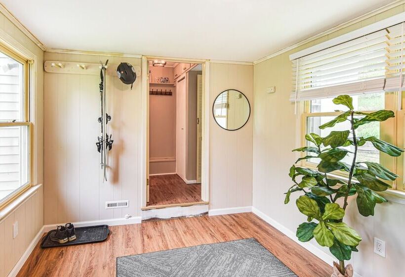 Mountain View Home In Great Valley W/ Large Yard!