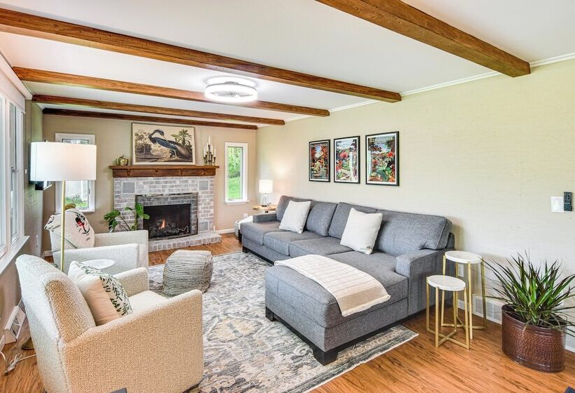 Mountain View Home In Great Valley W/ Large Yard!