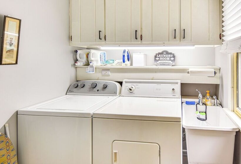 Mountain View Home In Great Valley W/ Large Yard!