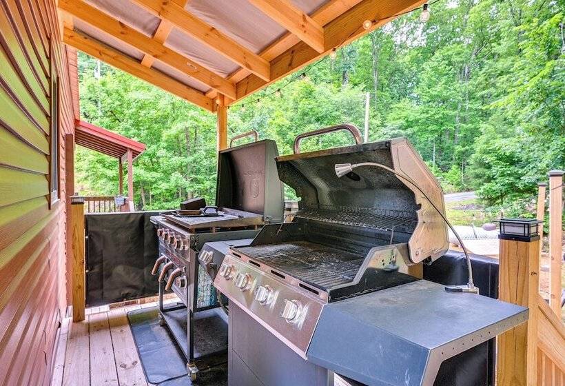 Murray Cabin W/ Hot Tub: Walk To Kentucky Lake!