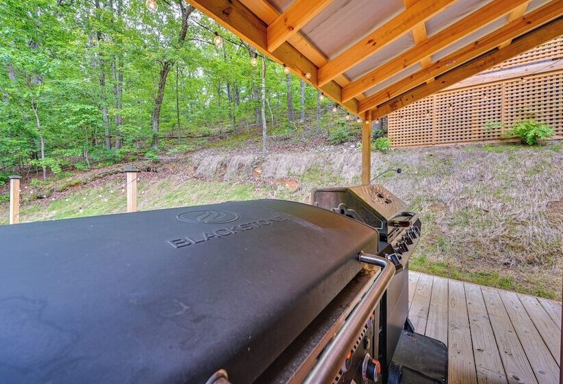Murray Cabin W/ Hot Tub: Walk To Kentucky Lake!