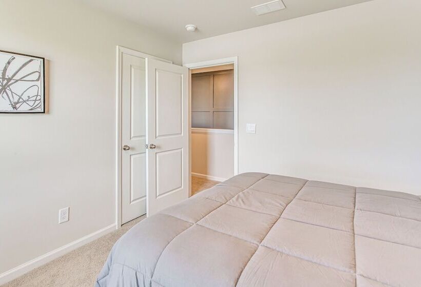 2 Mi To Golf: Myrtle Beach Home W/ Pool Access!