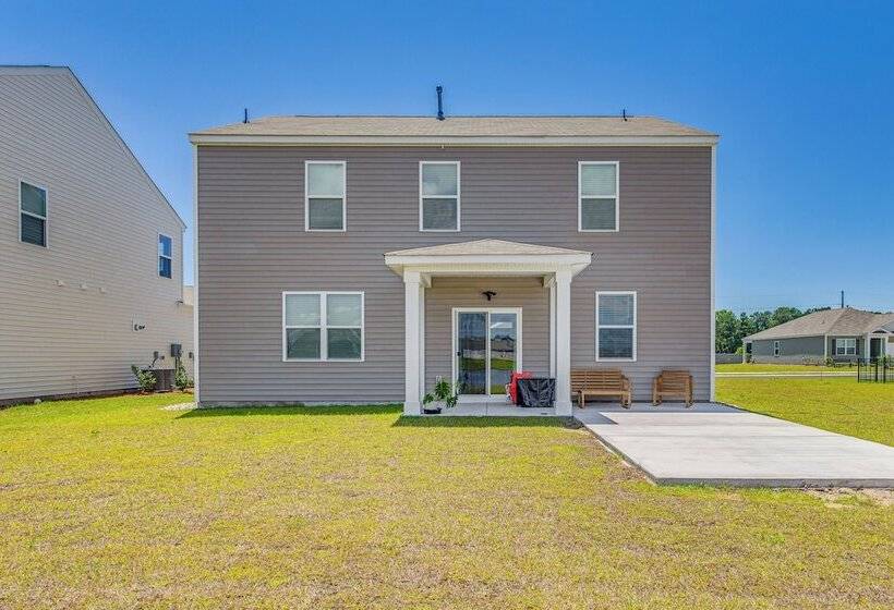 2 Mi To Golf: Myrtle Beach Home W/ Pool Access!