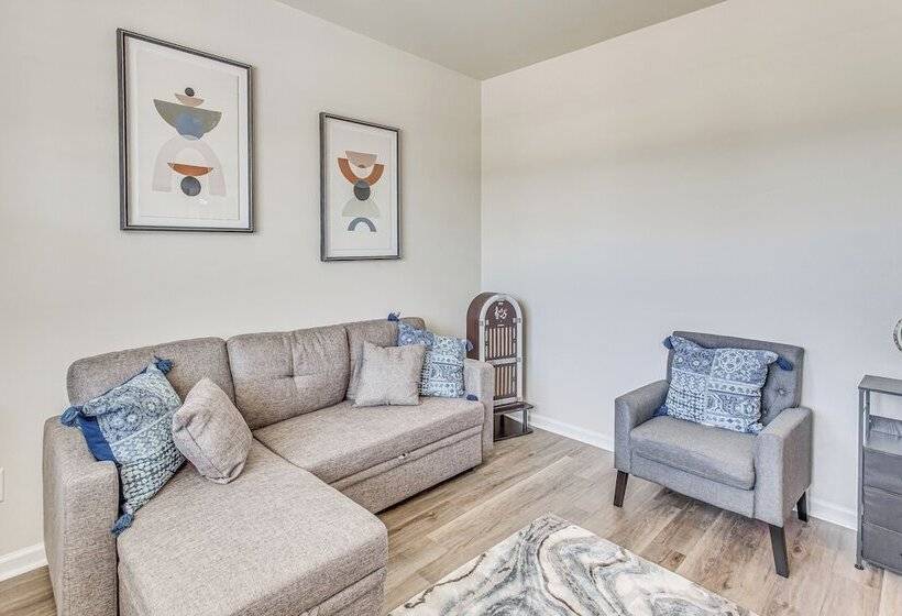 2 Mi To Golf: Myrtle Beach Home W/ Pool Access!