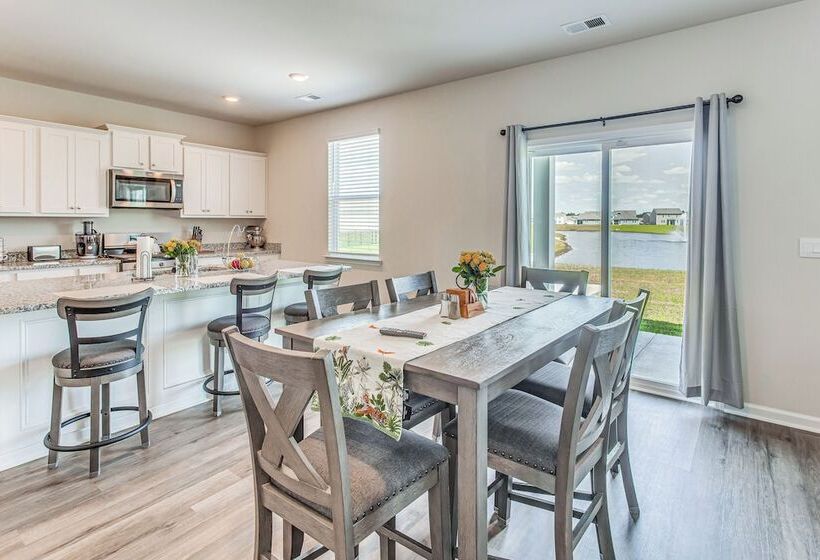 2 Mi To Golf: Myrtle Beach Home W/ Pool Access!