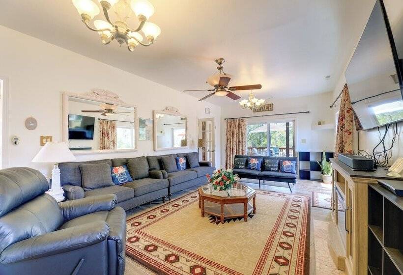 Newport Home W/ Private Balconies & Creek Access!