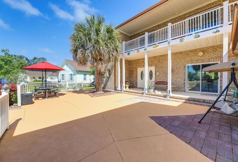 Newport Home W/ Private Balconies & Creek Access!