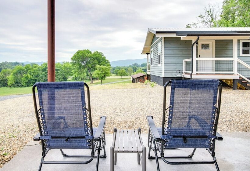 Newport Retreat: 12 Mi To Great Smoky Mountains!