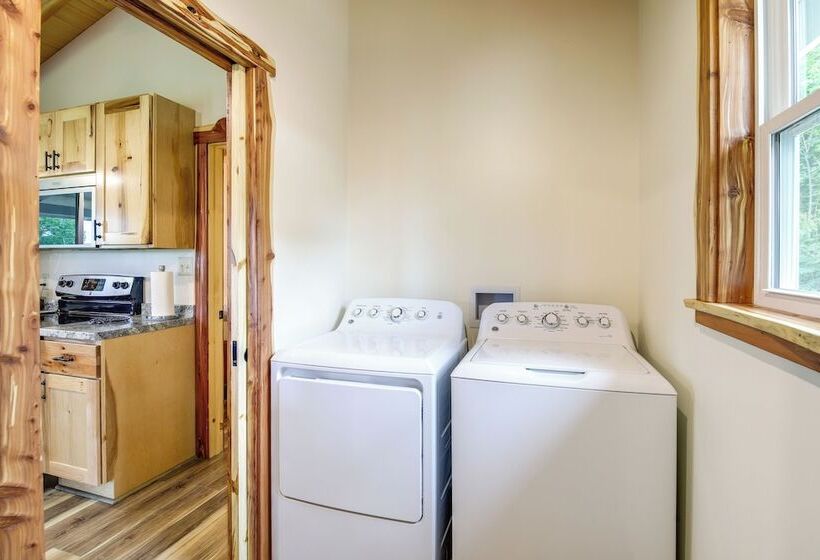 Newport Retreat: 12 Mi To Great Smoky Mountains!